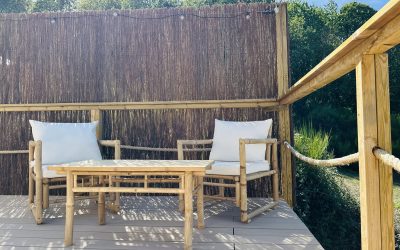 dome-authentique-salon-terrasse Salon extérieur en bois sur la terrasse du dôme Authentique